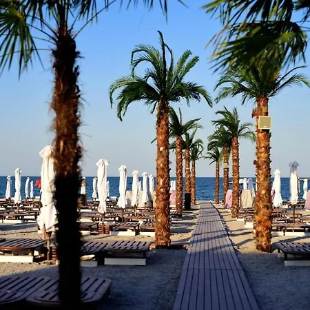 Апартаменты White Tower - Private 106 *