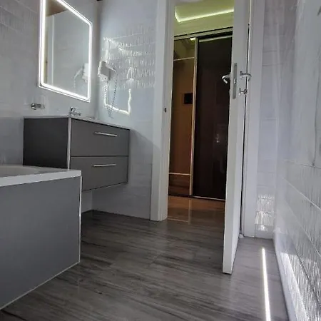 White Tower - Private 106